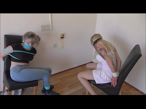 ❤️ Addicted / ceangailte agus gobáilte / cailin i bponc Físeán porn ag porn % ga.assistentai.ru%