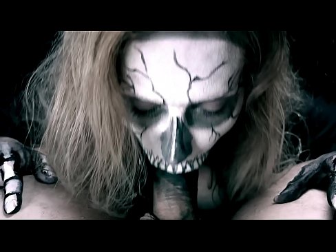 ❤️ Demon cailín sucking coileach lena béal dubh agus shlogtha cum. Físeán porn ag porn % ga.assistentai.ru%